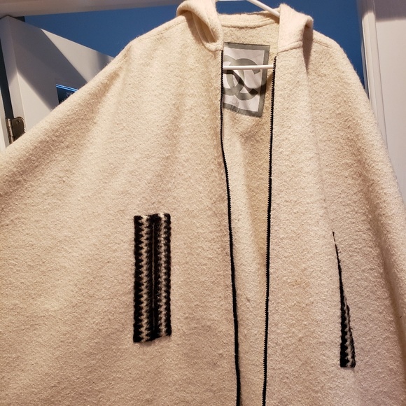 Heavy Wool Chanel Cape with Hood - Picture 8 of 8